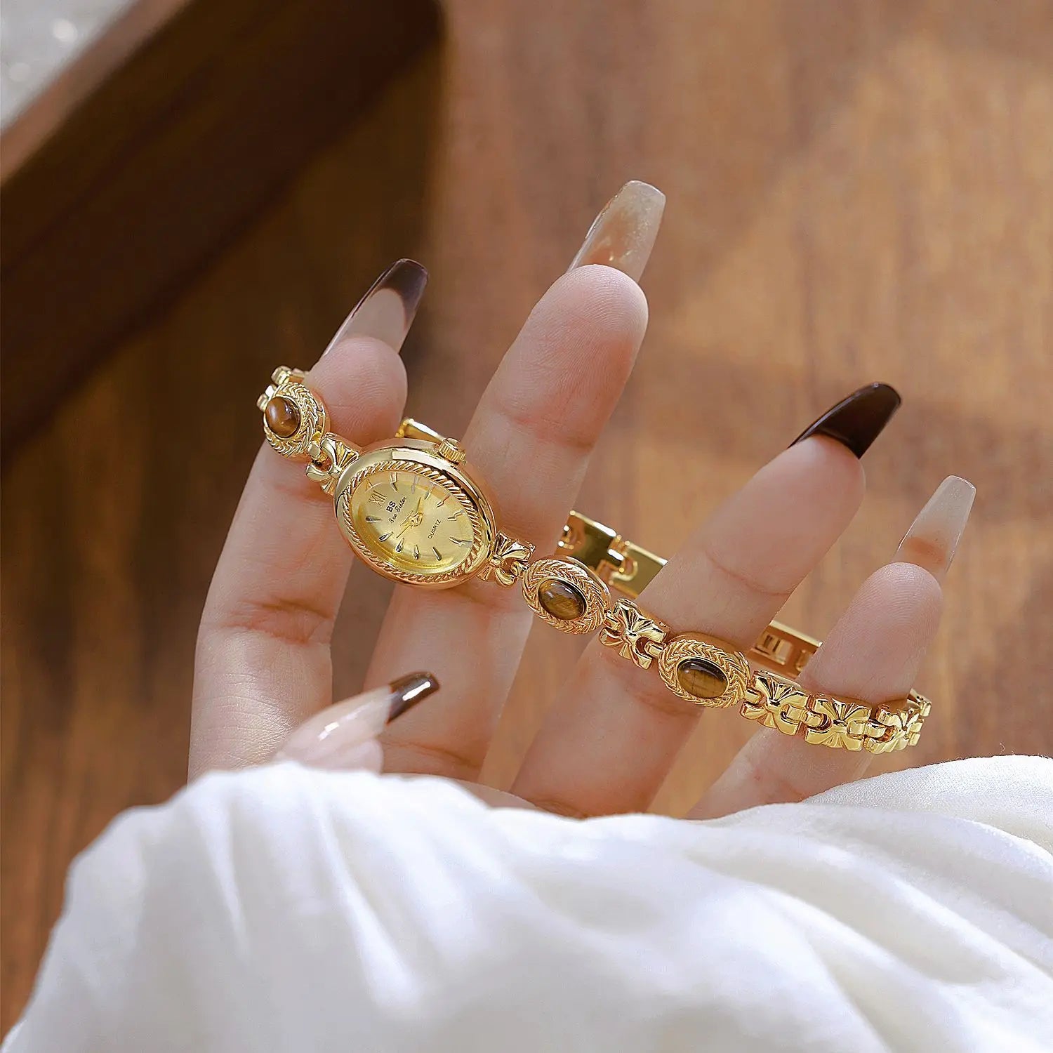 Women's Watch Natural Jade Bracelet Vintage Small Oval Dial Gold Retro Watches Luxury Brand Women Quartz Wristwatches Clock Gift