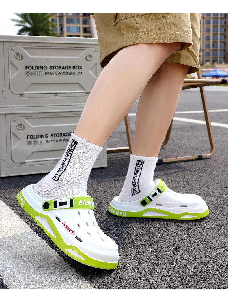 2025 NEW Men Clogs Slippers Fashion Hole Shoes Beach Sandals Indoor House Flats Shoes Lightweight Soft Bathroom Slides