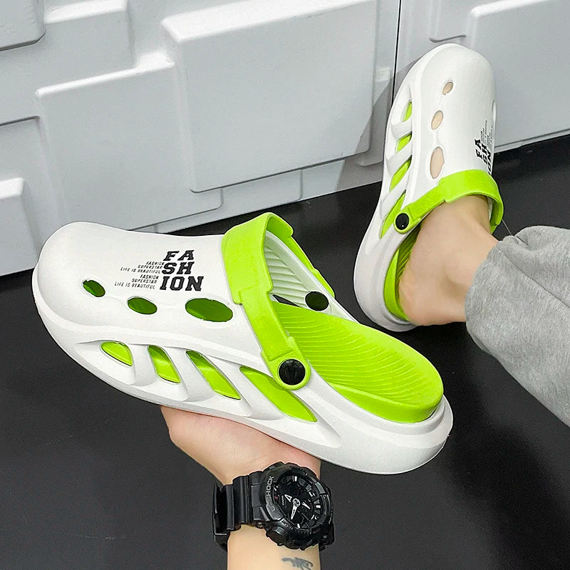 2024 New Men Outdoor Sandals Slippers Beach Comfortable Thick Soft Sole Clogs Men Casual Shoes Garden Shoes Mens Beach Sandals