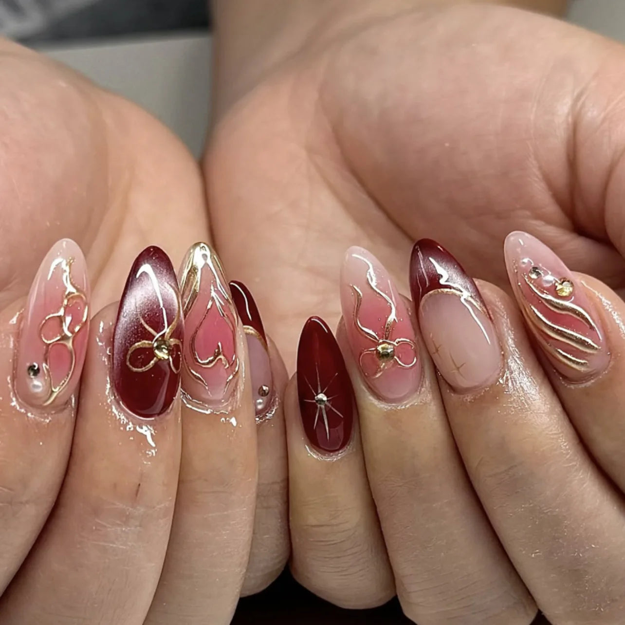 24Pcs French Almond False Nails Glitter with Rhinestones Wearable Fake Nails Artificial Simple Full Cover Press on Nails Tips