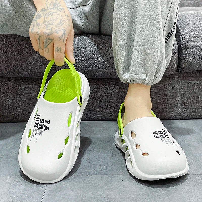 2024 New Men Outdoor Sandals Slippers Beach Comfortable Thick Soft Sole Clogs Men Casual Shoes Garden Shoes Mens Beach Sandals