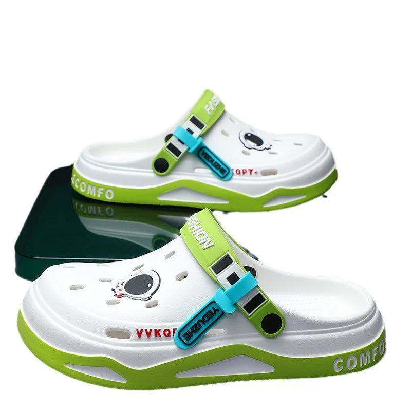 2025 NEW Men Clogs Slippers Fashion Hole Shoes Beach Sandals Indoor House Flats Shoes Lightweight Soft Bathroom Slides