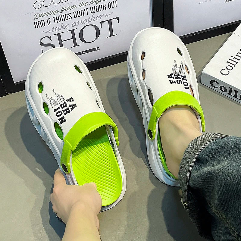 2024 New Men Outdoor Sandals Slippers Beach Comfortable Thick Soft Sole Clogs Men Casual Shoes Garden Shoes Mens Beach Sandals