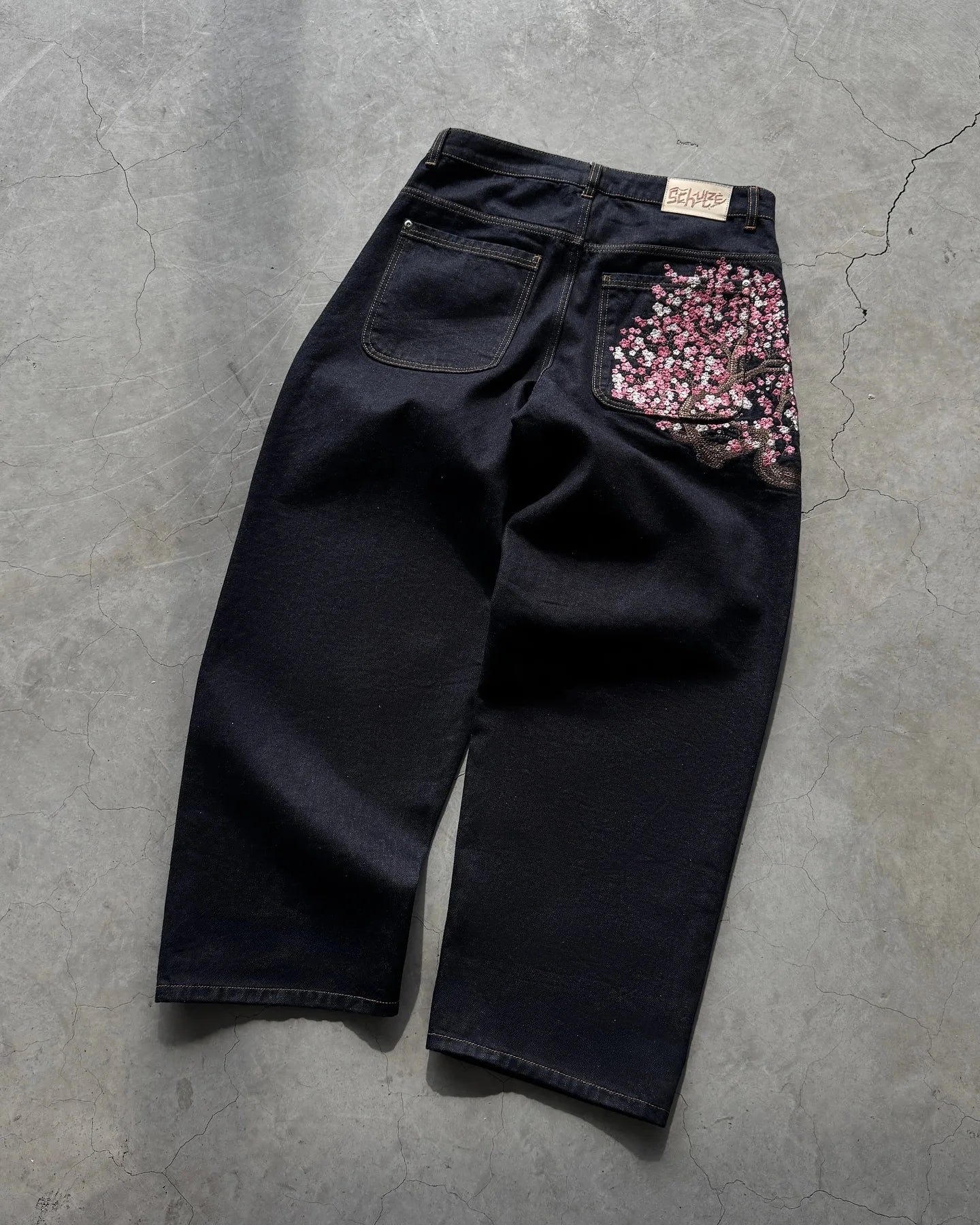 Men Women Cherry Blossom Knight All Embroidery Denim Pants Y2k Vintage Baggy Street Straight Jeans High Waisted Washed Blue Jean