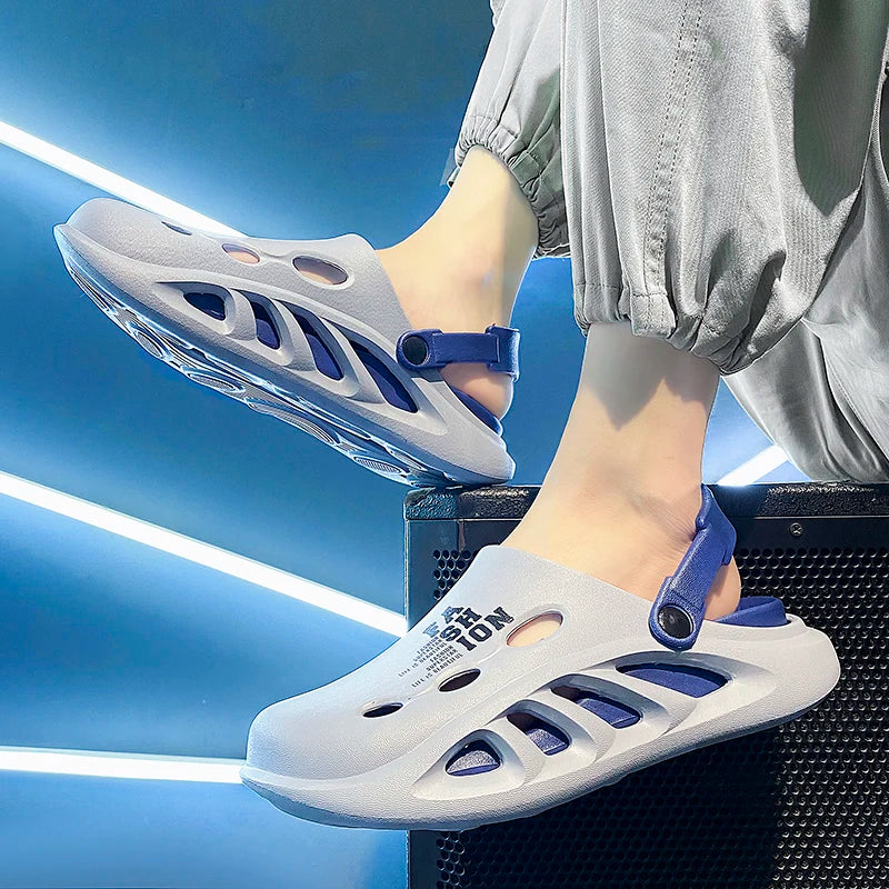 2024 New Men Outdoor Sandals Slippers Beach Comfortable Thick Soft Sole Clogs Men Casual Shoes Garden Shoes Mens Beach Sandals
