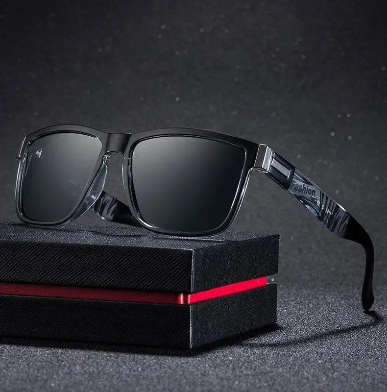 Fashionable Men Women Sunglasses Luxury Brand Designer Sun Glasses Vintage Square Driving Fishing Man Eyewear