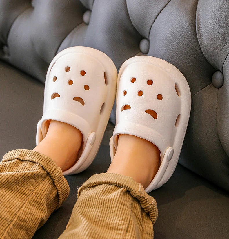 Boys Girls Summer Kids Clogs Children's Hole Shoes Infant Indoor Slippers Non-Slip Beach Sandals Toddler Baby Home Shoes