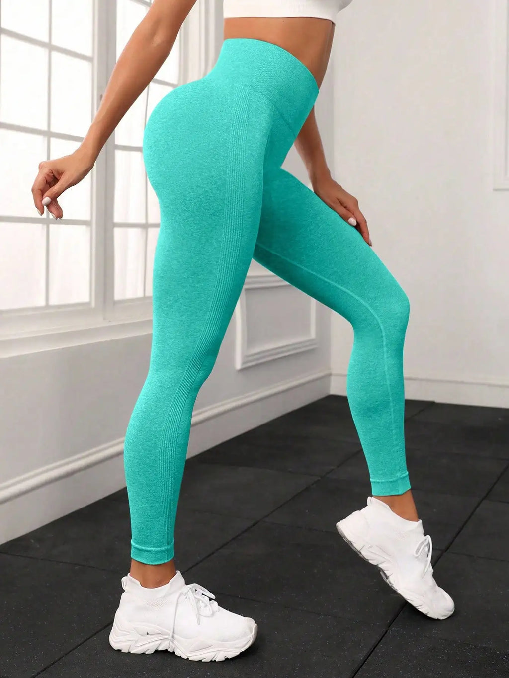 Seamless letter peach yoga pants, hip lifting yoga clothes, tight fitting high waisted sports and fitness pants for women