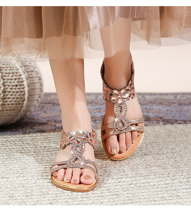 Women Flat Shoes Summer Luxury Designer Rhinestone Sandals Diamond Elegant Glitter Beach Sandals Black Silver Gold Sandals