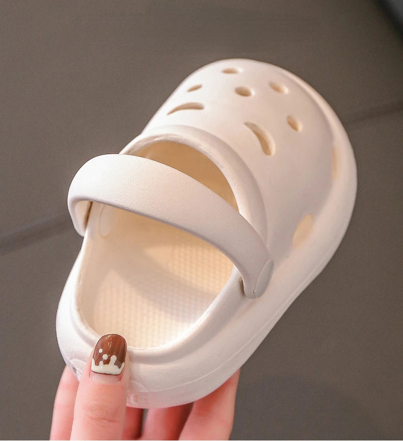 Boys Girls Summer Kids Clogs Children's Hole Shoes Infant Indoor Slippers Non-Slip Beach Sandals Toddler Baby Home Shoes
