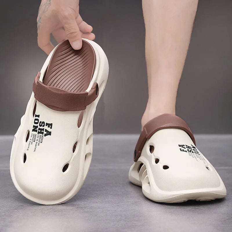 2024 New Men Outdoor Sandals Slippers Beach Comfortable Thick Soft Sole Clogs Men Casual Shoes Garden Shoes Mens Beach Sandals