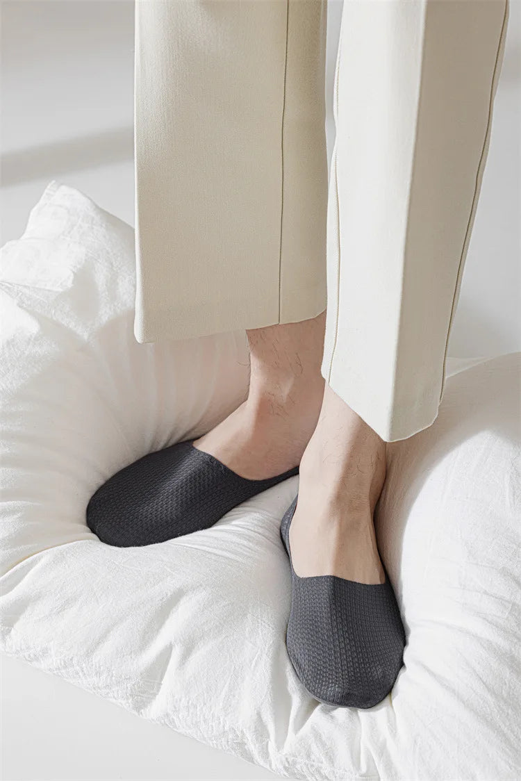 Men's Low Cut Ankle Boat Socks Summer Thin Breathable Invisible No Show Socks Men Male Silicone Anti-slip Ice Silk Sock Slippers