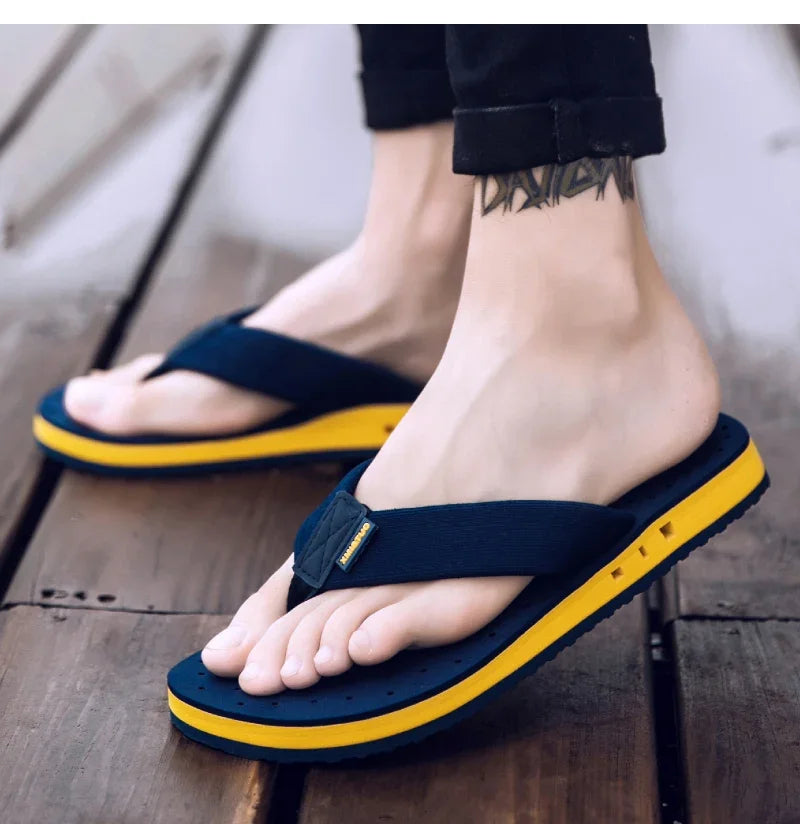 High quality Big Size Hot Sale Flip Flops Men Summer Beach Slippers Men Fashion Brand Breathable Casual Men Slippers Black Blue