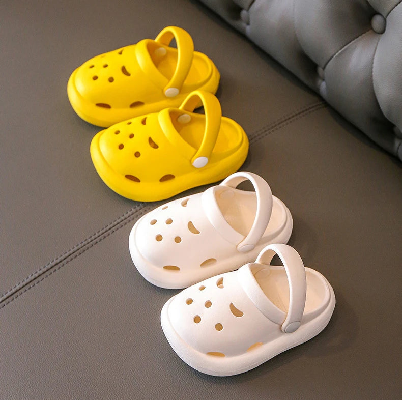 Boys Girls Summer Kids Clogs Children's Hole Shoes Infant Indoor Slippers Non-Slip Beach Sandals Toddler Baby Home Shoes