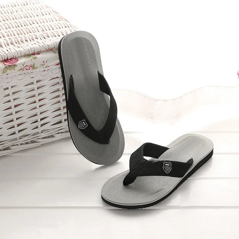 High Quality Summer Slippers Men Flip Flops Beach Sandals Non-Slip Casual Flat Shoes Slippers Indoor Shoes Men Outdoor Slides