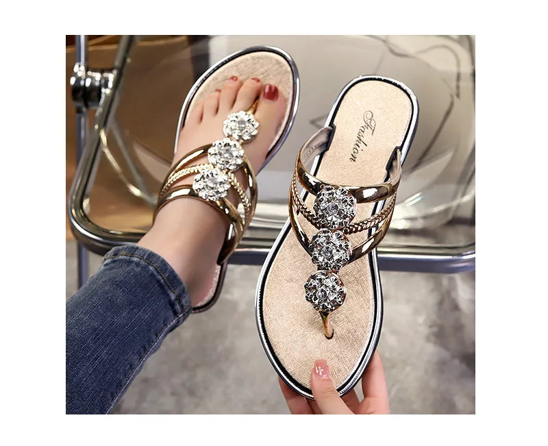 Flip Flops Women Slippers Rhinestone Floral Pattern Hollow Out Crystal Clip Toe Silver Beach Sandals Golden Strap Sandal