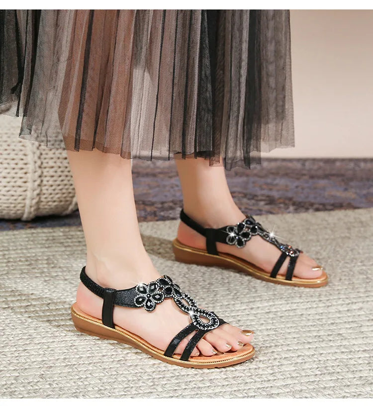 Women Flat Shoes Summer Luxury Designer Rhinestone Sandals Diamond Elegant Glitter Beach Sandals Black Silver Gold Sandals