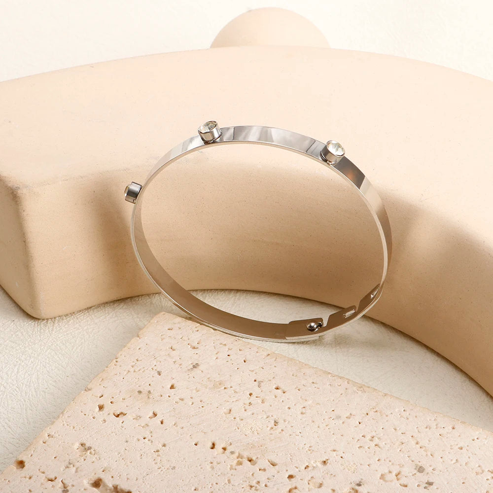 Stainless Steel Crystal Bracelet Bangle – Elegant 3-Stone Fashion Jewelry