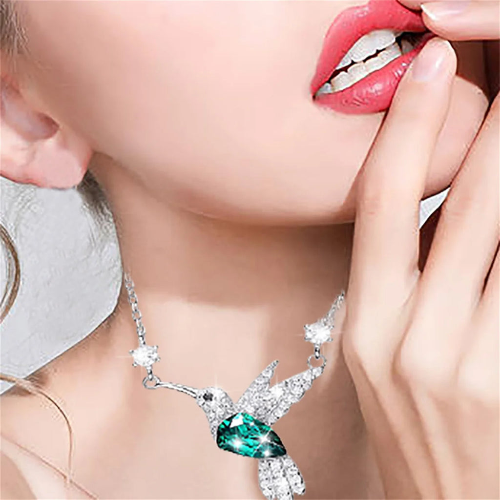 Fashion Crystal Hummingbird Pendant Necklace Exquisite Shiny Zircon Animal Choker Necklace for Women Wedding Party Jewelry Gifts