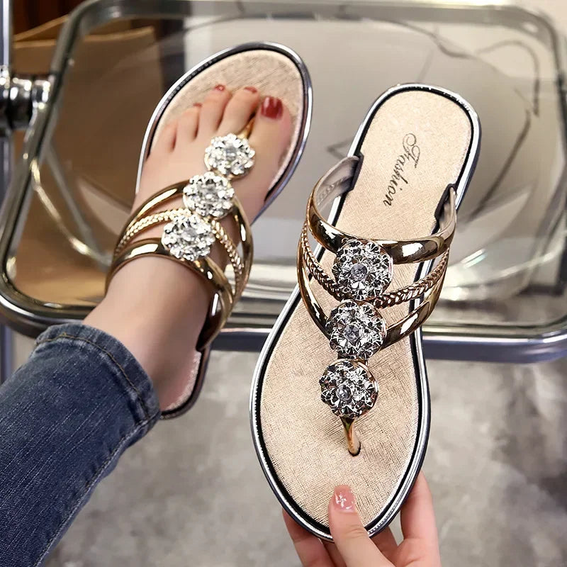 Flip Flops Women Slippers Rhinestone Floral Pattern Hollow Out Crystal Clip Toe Silver Beach Sandals Golden Strap Sandal