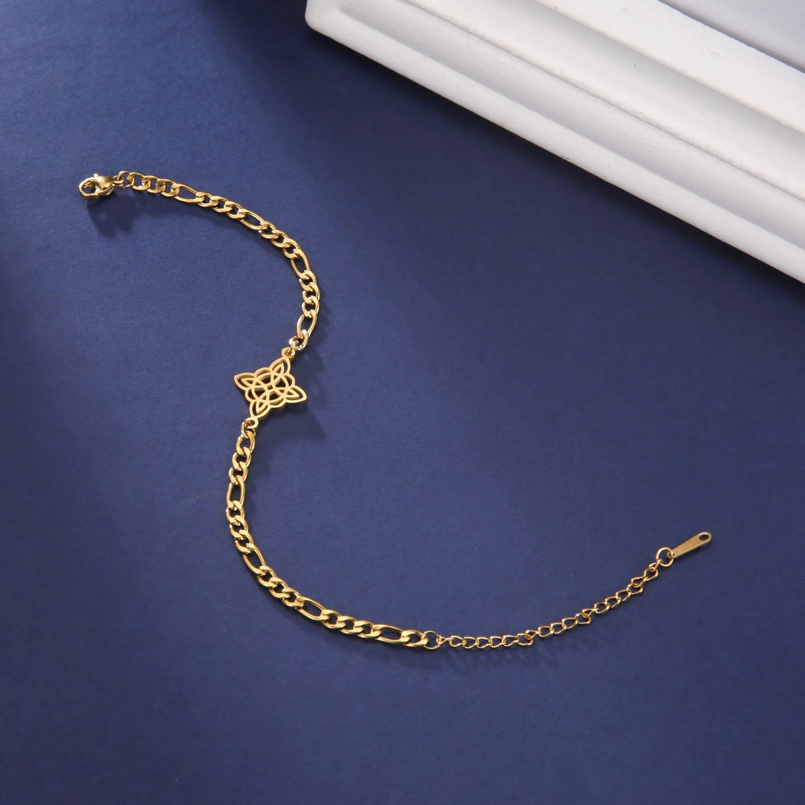 Witchcraft Irish Celtic Knot Charms Bracelets Stainless Steel Witch Knot Chain Bracelet Women Men Vintage Love Jewelry Gifts