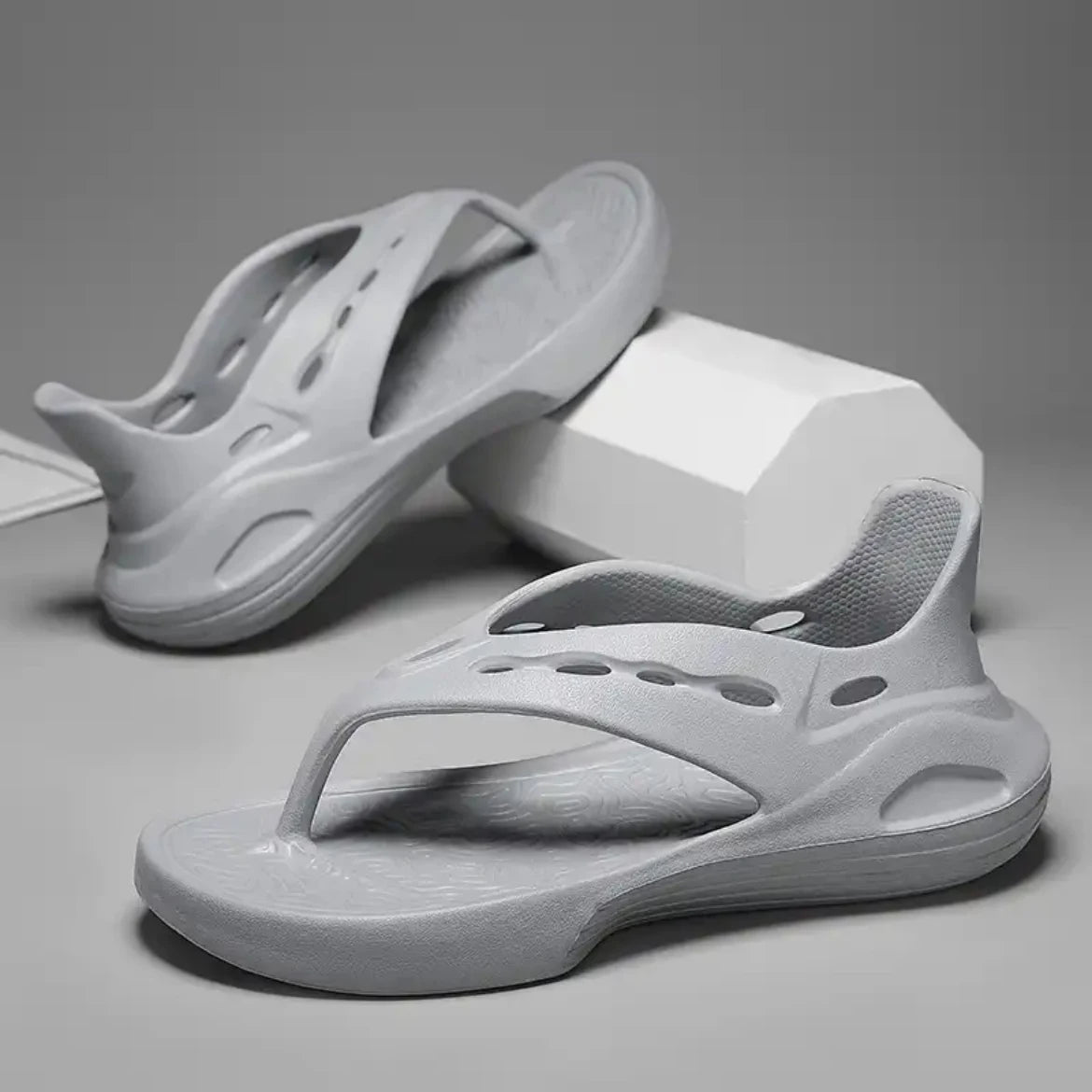 New Design Fashion Mens Flip-flops Casual Shoes Soft Slides Home Slippers Beach Shoes Men Slippers Indoor Outdoor Beach Sandals