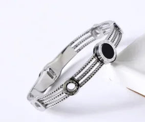 Stainless Steel Crystal Bracelet Bangle – Elegant 3-Stone Fashion Jewelry
