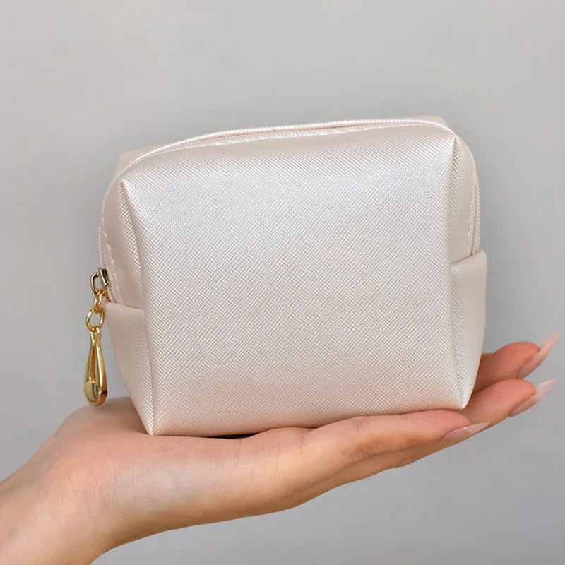 Mini Makeup Bags for Purse PU Cosmetic Bag Waterproof Toiletry Bag Traveling Makeup Bag Lipstick Cosmetic Pouch Travel Organizer