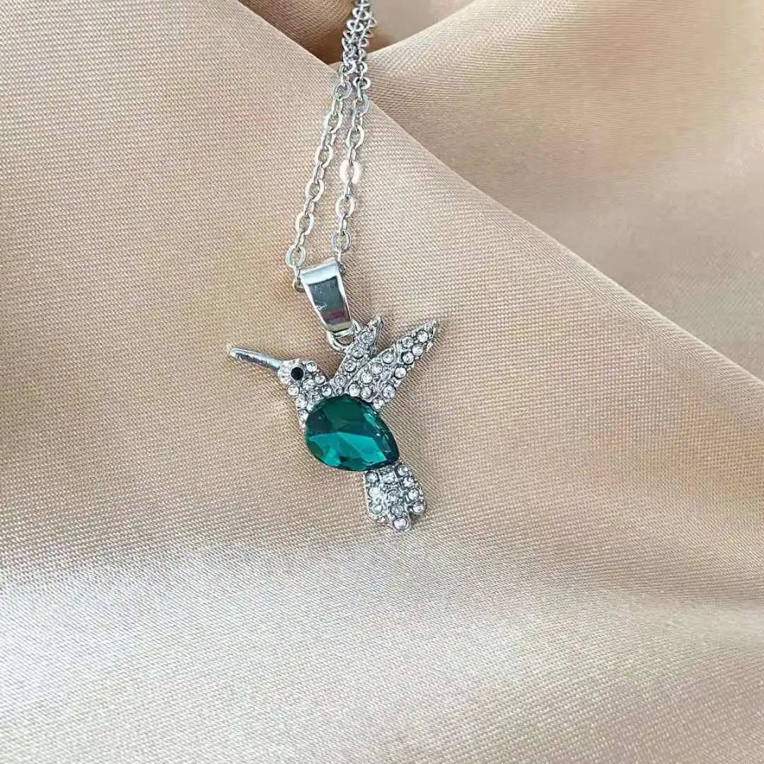 Fashion Crystal Hummingbird Pendant Necklace Exquisite Shiny Zircon Animal Choker Necklace for Women Wedding Party Jewelry Gifts
